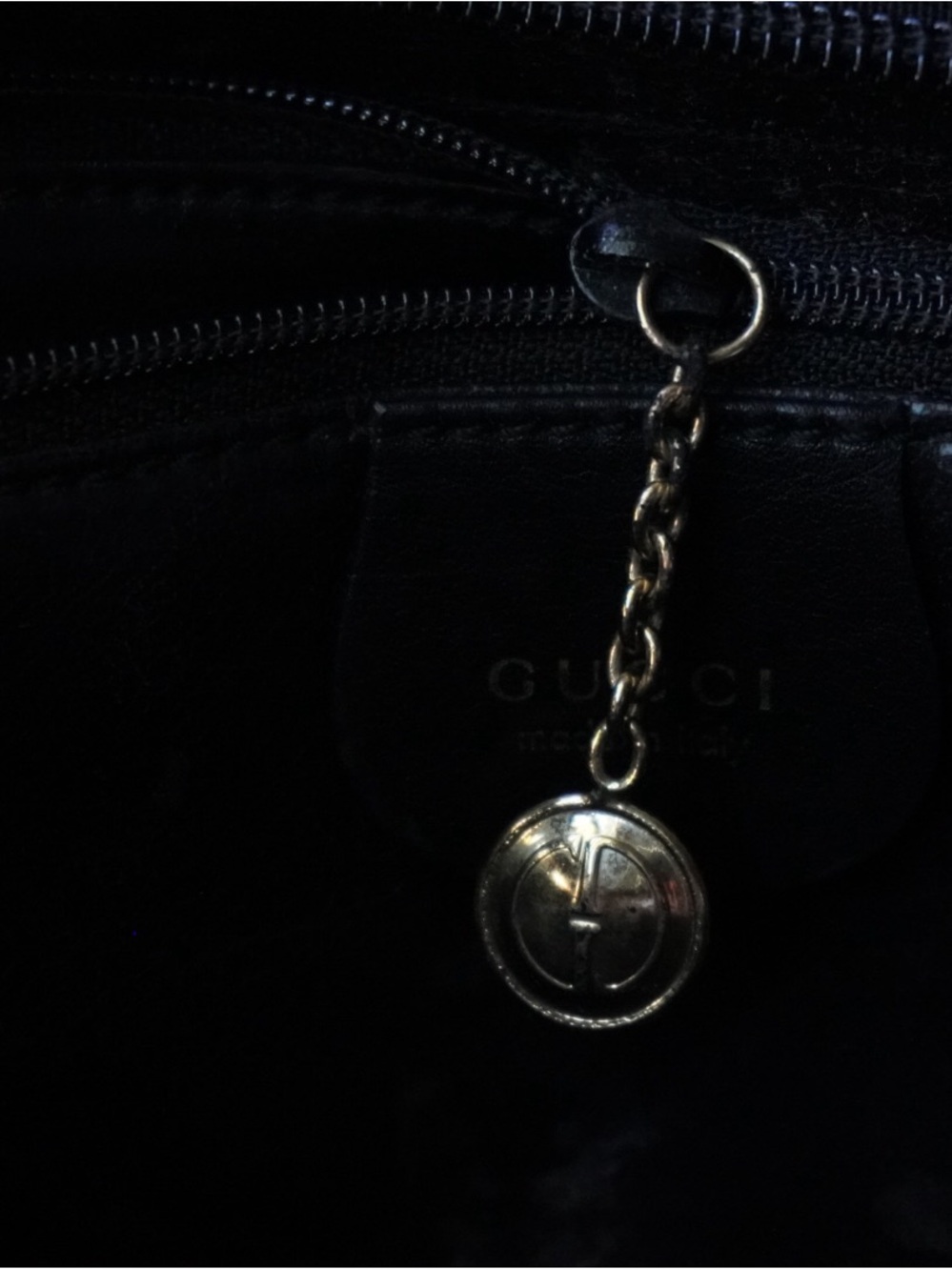 Gucci Black Leather Shoulder Bag with Bamboo Top Handles and Detachable Strap - Picture 4 of 10